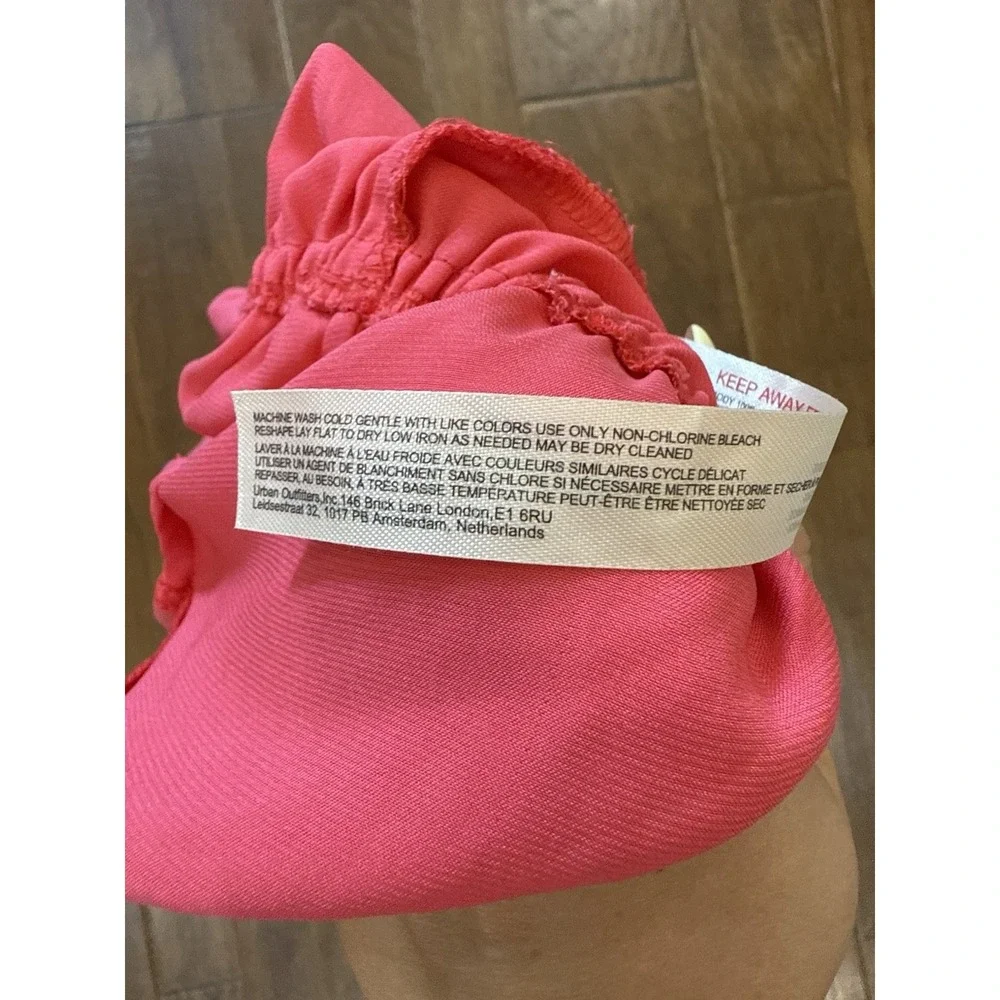 Free People Intimately Satin Romper Medium Coral Shorts Tank Top Lace‎ Pajamas M